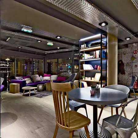 מלון Campanile Centre - Gare 3*