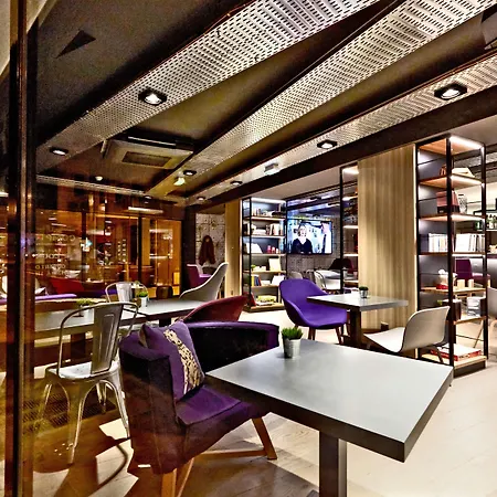 Campanile Centre - Gare מלון 3*