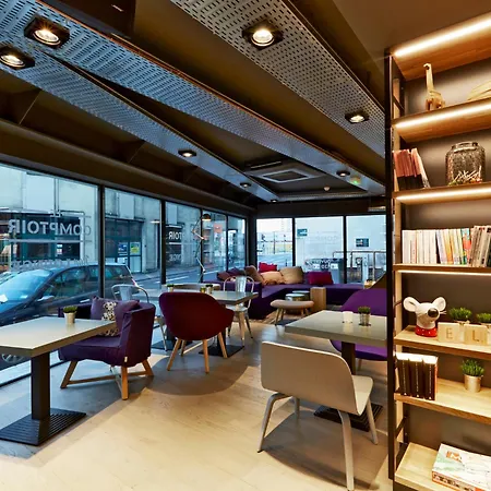 מלון Campanile Centre - Gare 3*