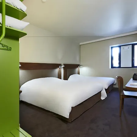 فندق Campanile Centre - Gare 3*