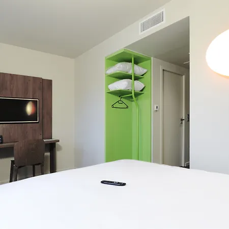 فندق Campanile Centre - Gare نانسي