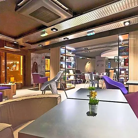 Campanile Centre - Gare فندق 3*